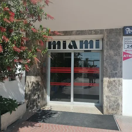 Apartment 1040 Miami 18-1