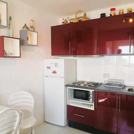 1040 Miami 18-1 Apartment